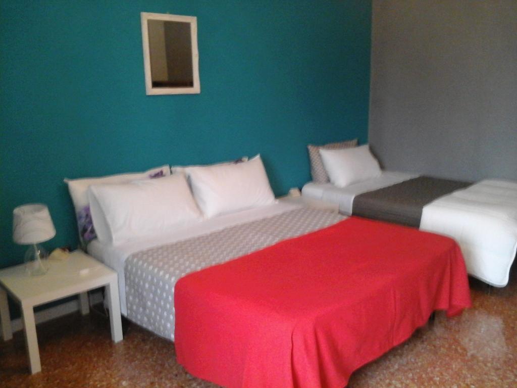 L.T. Schneider B&B Bologna Rum bild