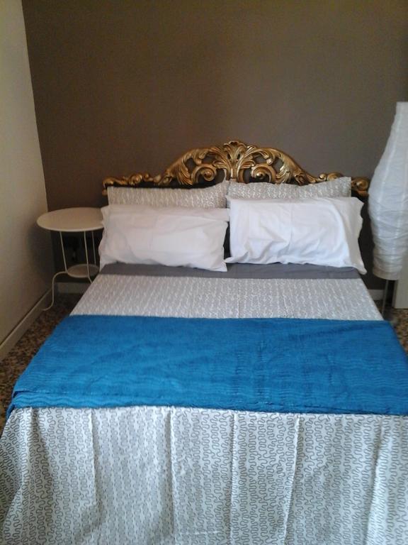 L.T. Schneider B&B Bologna Rum bild